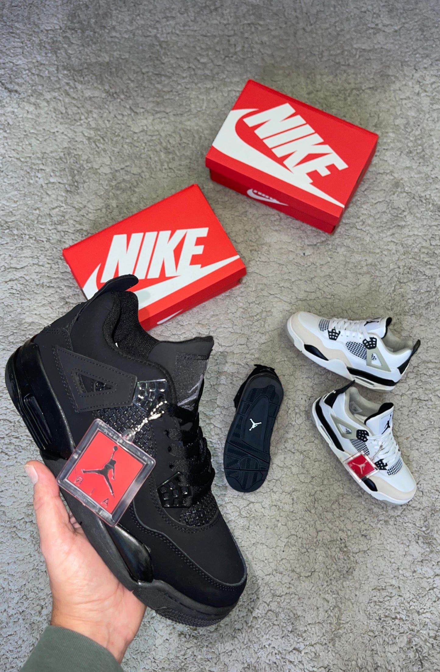 Jordan Retro 4 black “buena media"