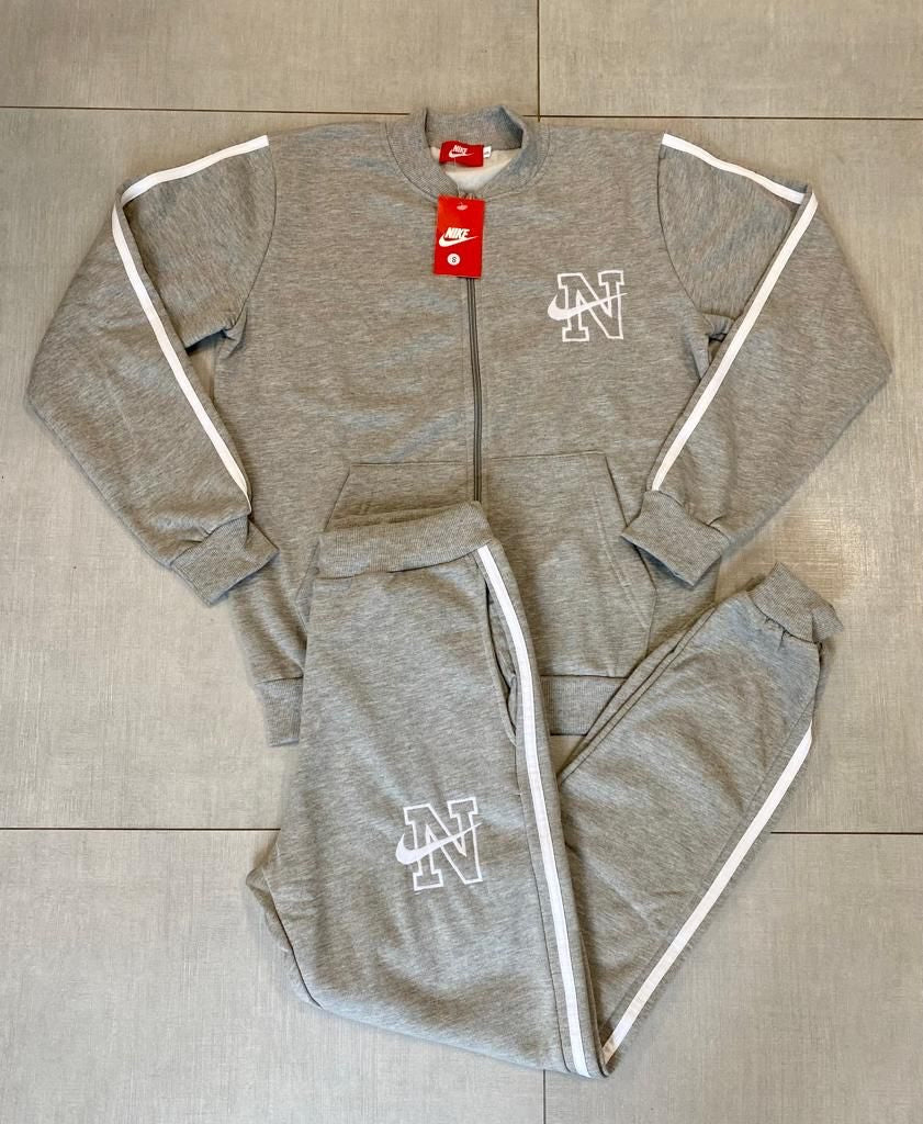 Chándal Nike nuevo grey