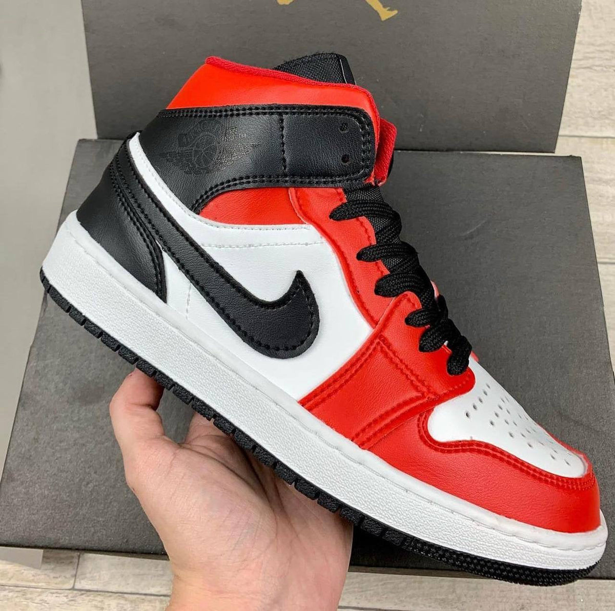 Jordan Mid Rojo