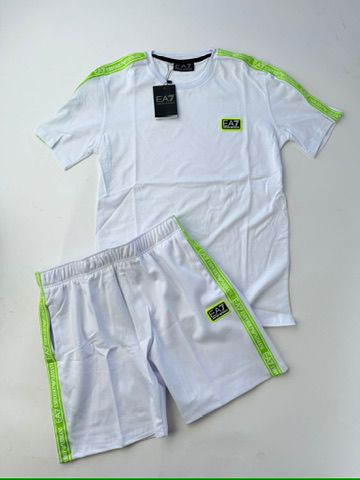 Conjuntos ea7 2026 blanco y verde