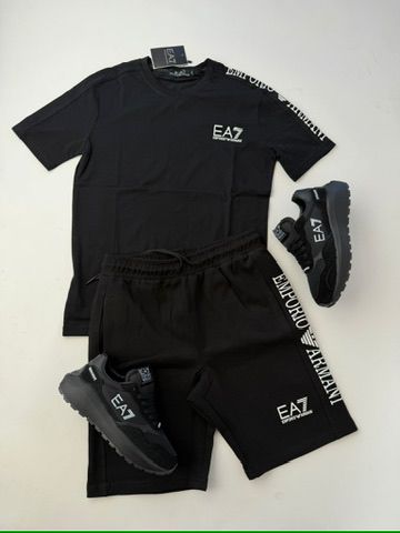 Conjuntos ea7 2026 negro