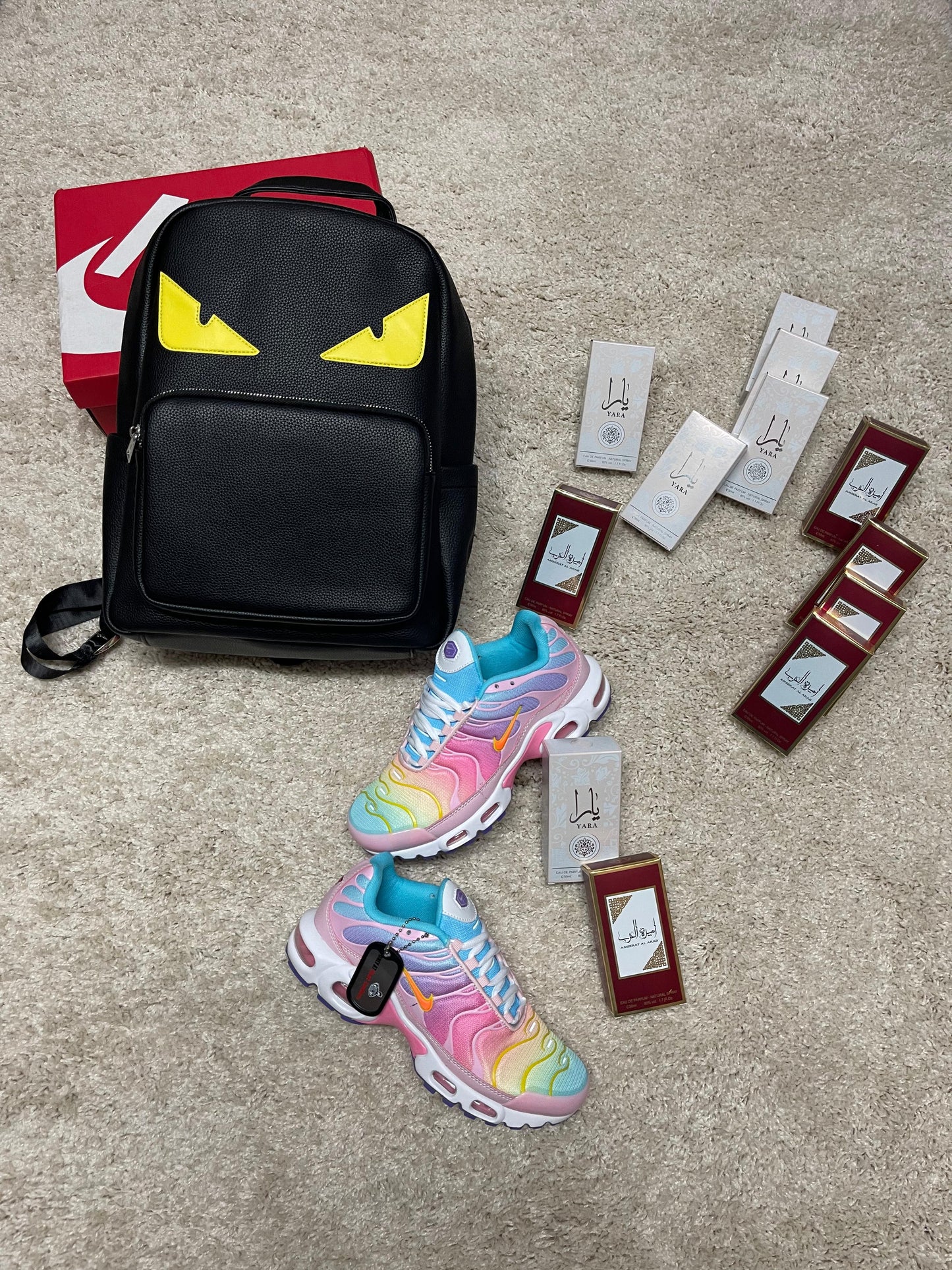 NIKE TN ROSA +PERFUME+MOCHILA FINDE