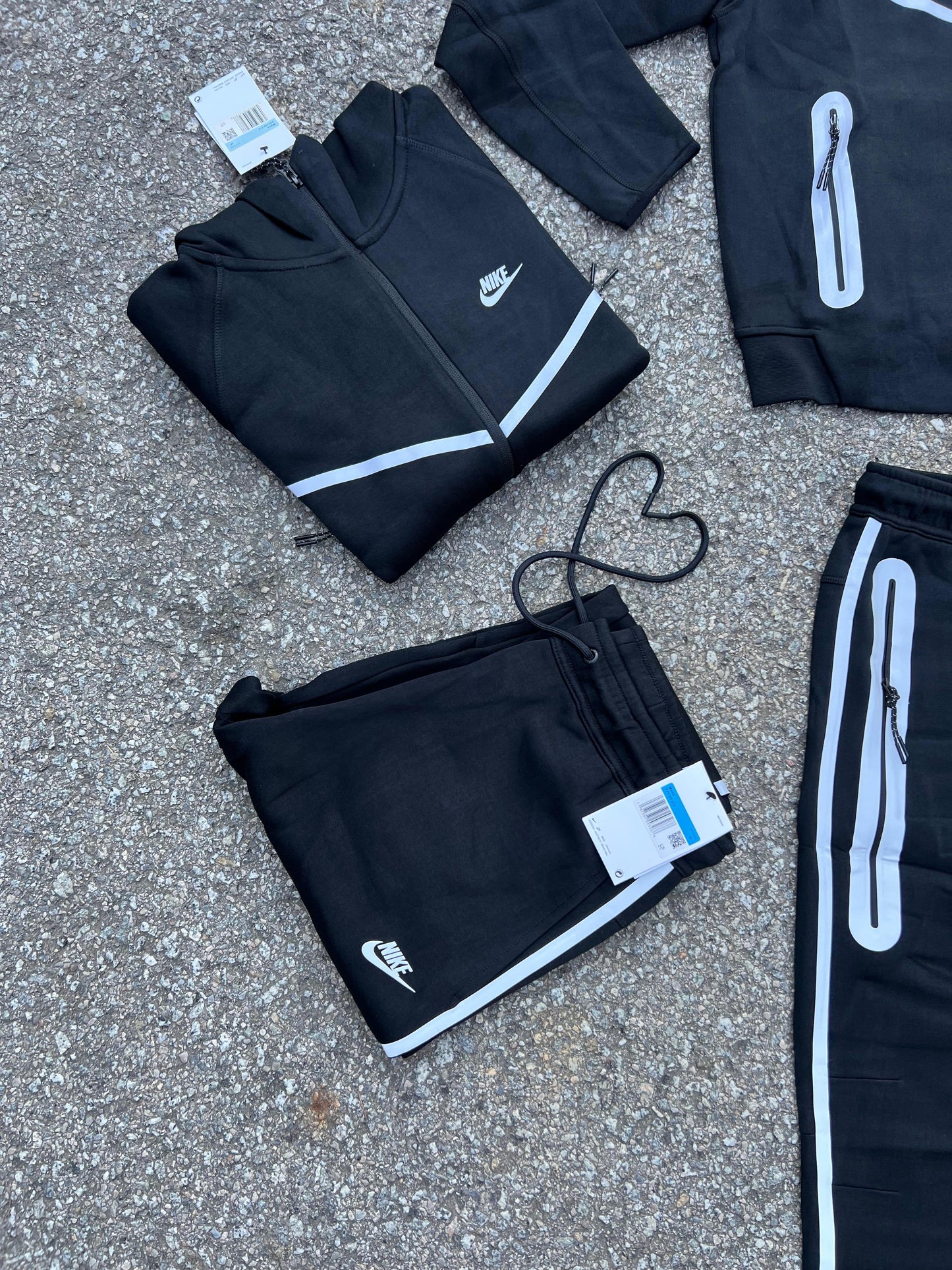 Chándal Nike tech eléctrico