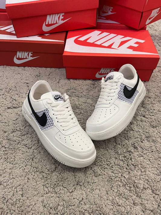 AIR FORCE 1 LOGO NEGRO REJILLA