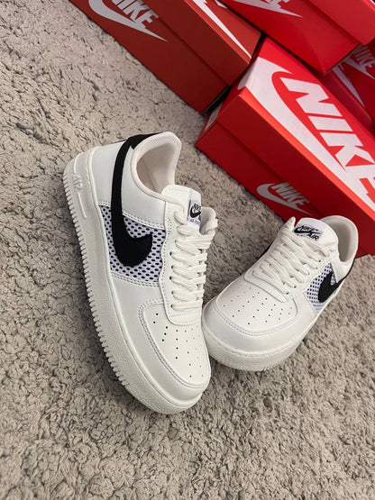 AIR FORCE 1 LOGO NEGRO REJILLA