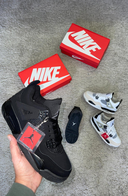 Jordan Retro 4 black “buena media"