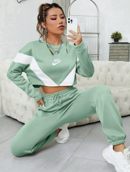 Conjunto Nike mujer verde