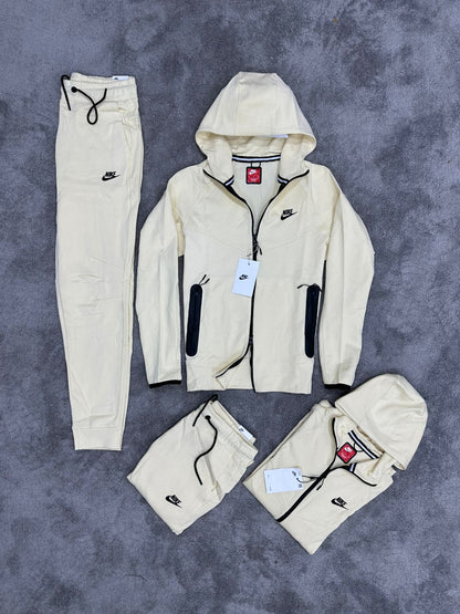 Nike tech x CR7

CALIDAD G5