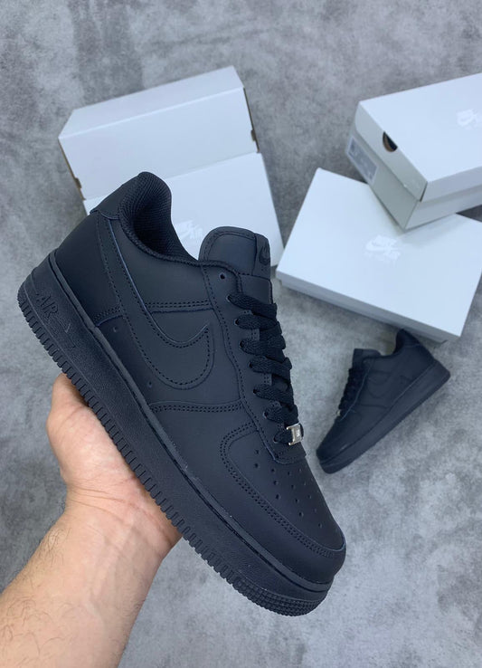 Air force 1 low “negras”