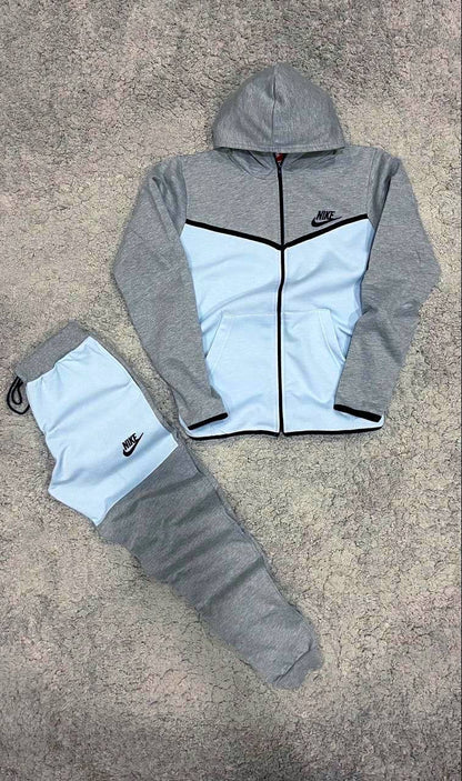 NIKE TECH FLEECE CIELO/GRIS