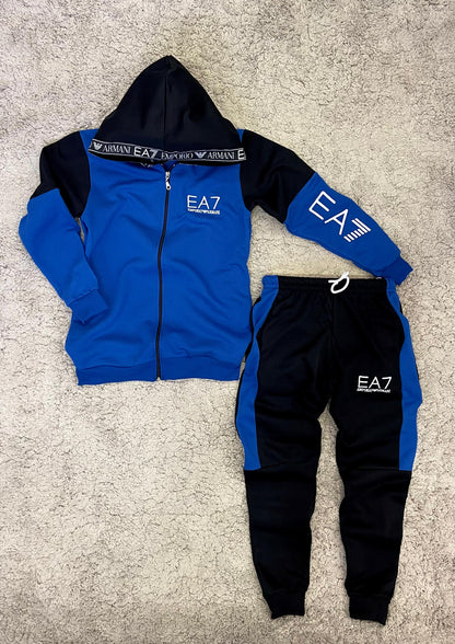 Nuevo Chándal EA7  armani azul negro