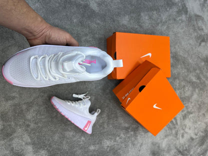 Nike free Metcon máxima calidad. Rosa y blanco