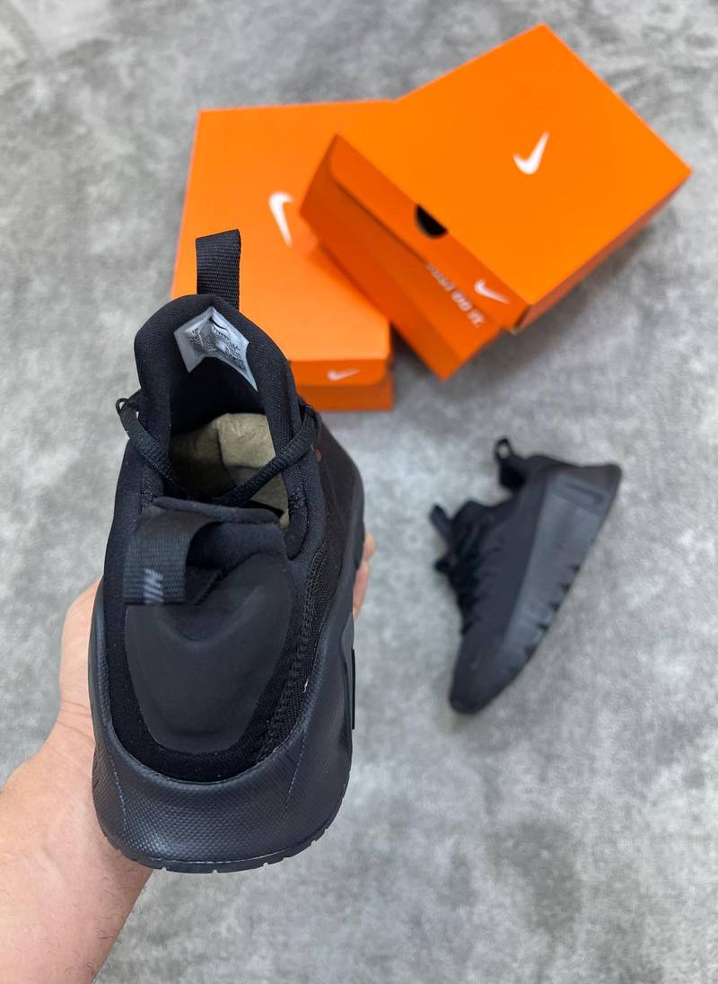 ZAPATILLAS NIKE FREE METCON NEGRO