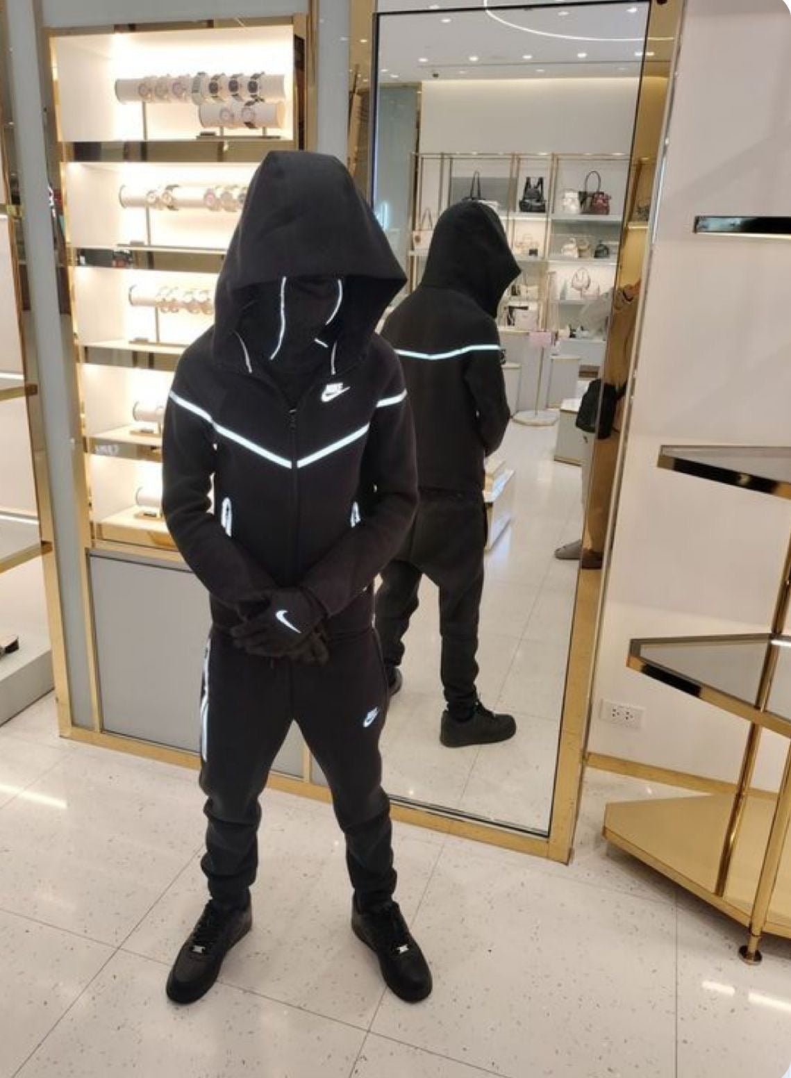 Chándal Nike tech eléctrico