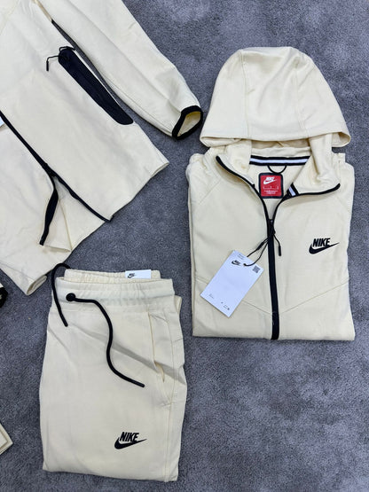 Nike tech x CR7

CALIDAD G5