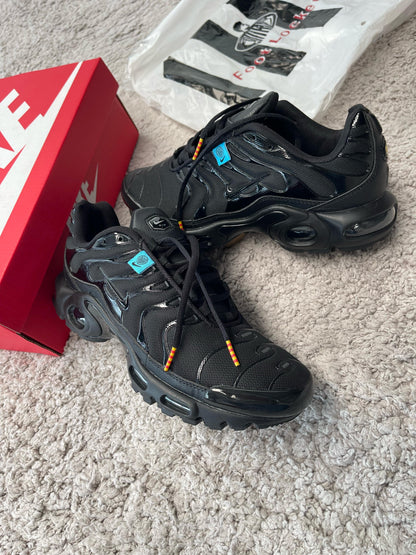 NIKE TN NEGRAS MÁXIMA CALIDAD