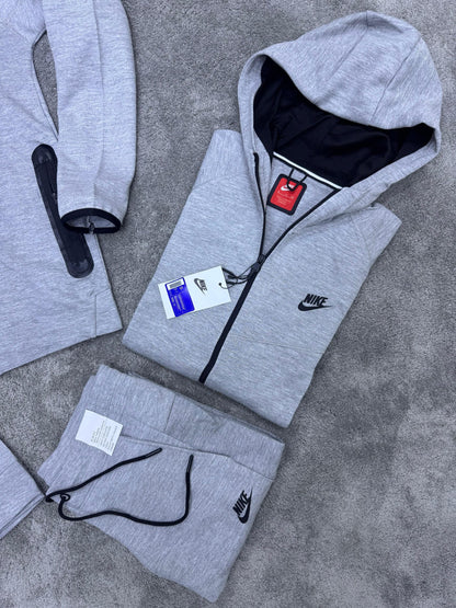 NUEVO NIKE TECH FLEECE GRIS