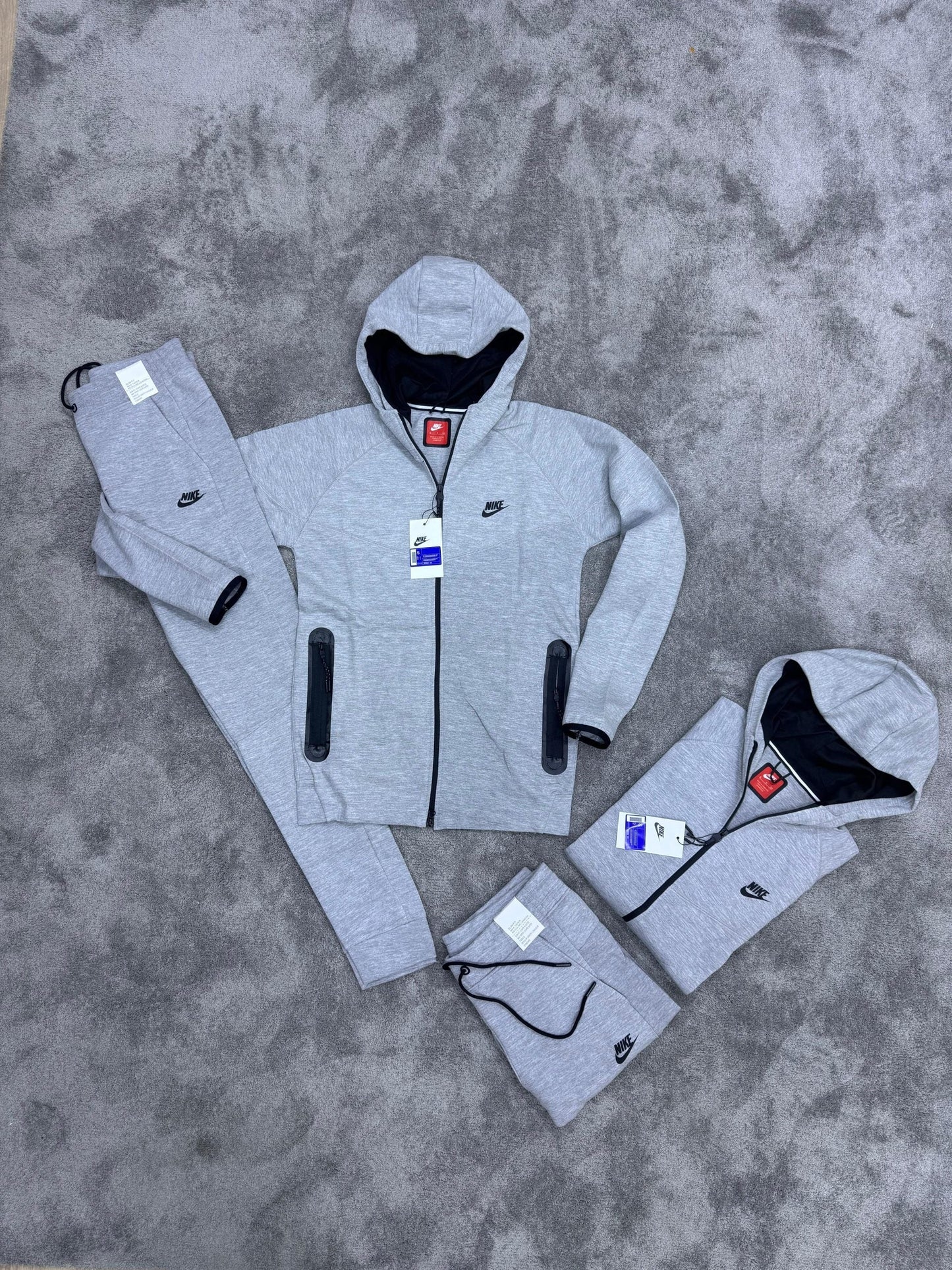NUEVO NIKE TECH FLEECE GRIS