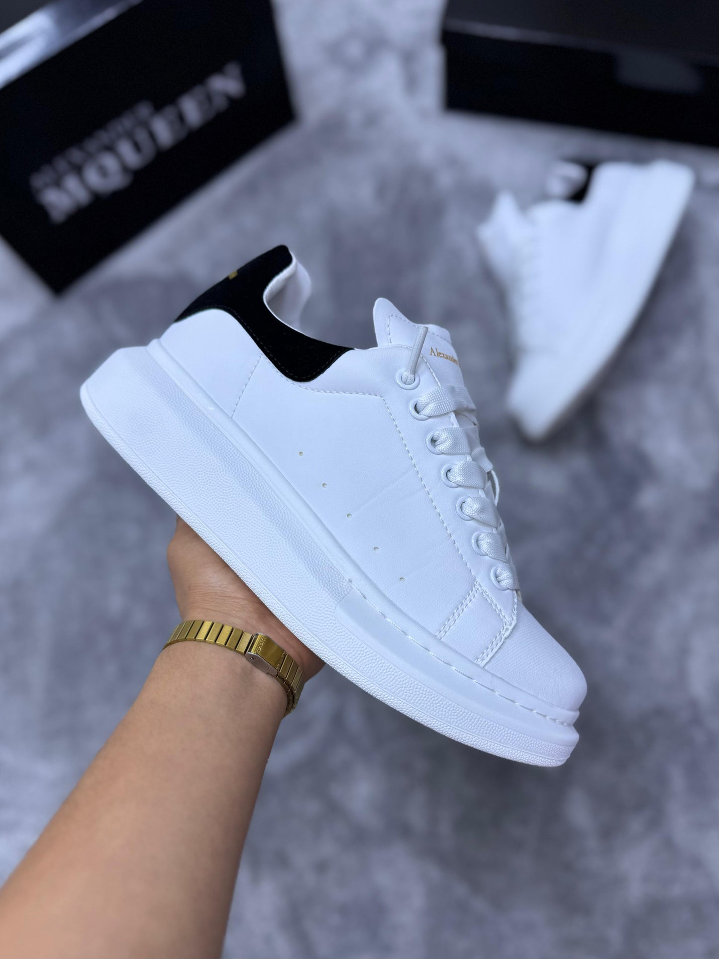 ALEXANDER MCQUEEN