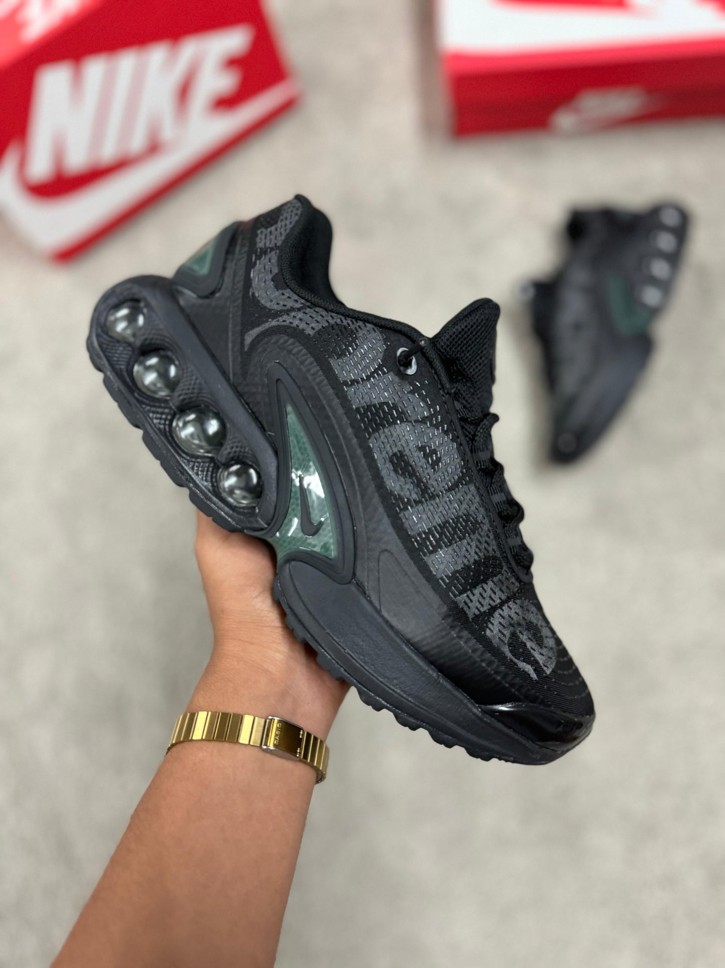 Air Max DN x Supreme