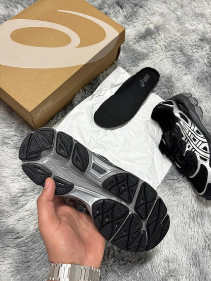 Asics gel negro y gris