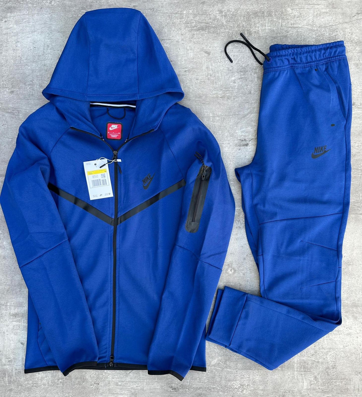 Nike tech